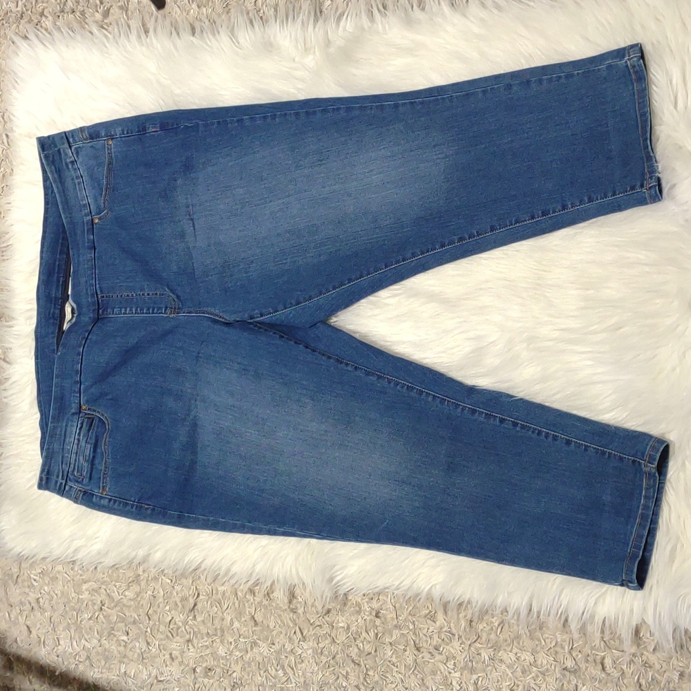 Westbound Mid-Rise Pull-On Cropped Pants